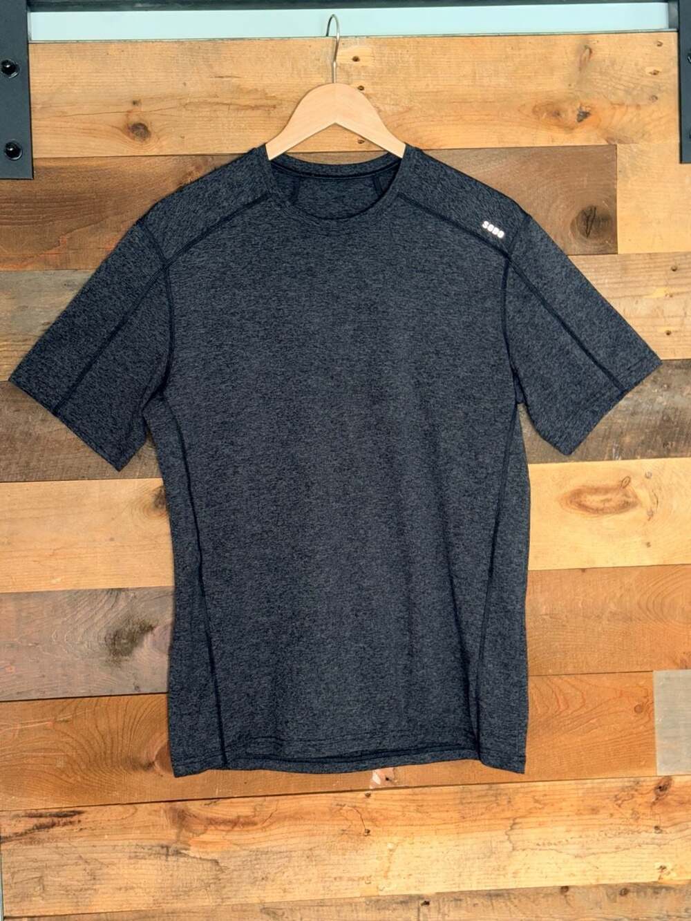 Sodo Solux Short Sleeve T-Shirt Mens Size S Gray Athletic